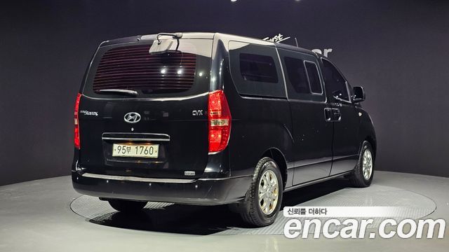 Hyundai Starex 2012 — photo 2
