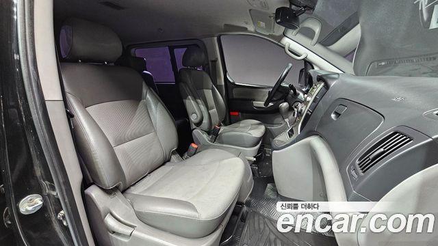 Hyundai Starex 2012 — photo 10