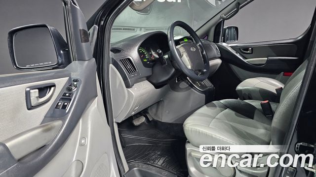 Hyundai Starex 2012 — photo 11