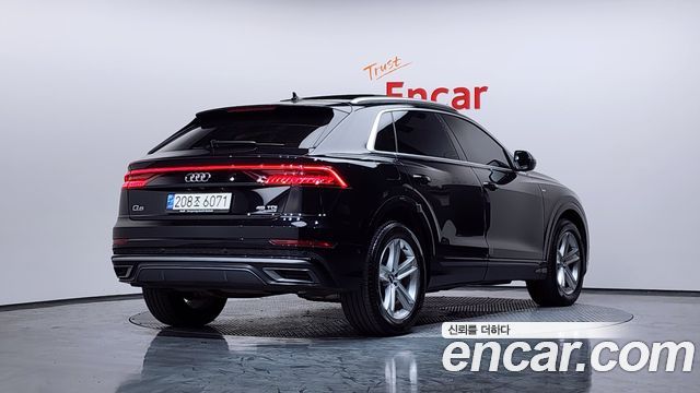 Audi Q8 2021 — photo 2