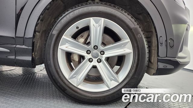 Audi Q8 2021 — photo 5