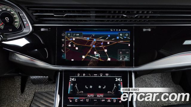 Audi Q8 2021 — photo 14