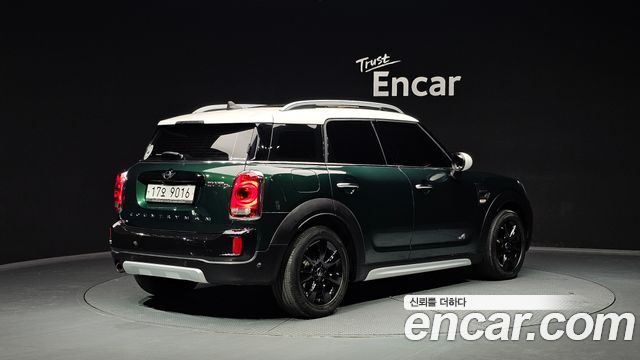 Mini Countryman 2018 — photo 2
