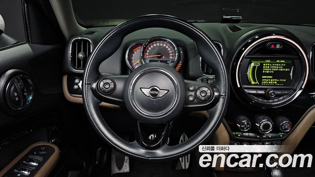 Mini Countryman 2018 — photo 13