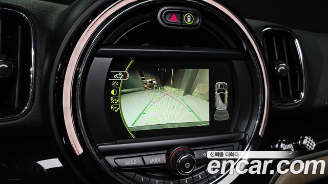 Mini Countryman 2018 — photo 15