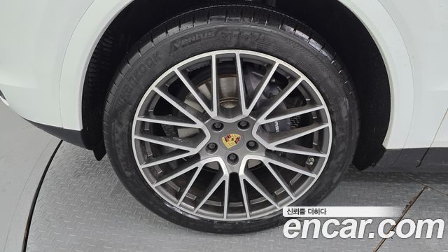 Porsche Cayenne 2020 — photo 5