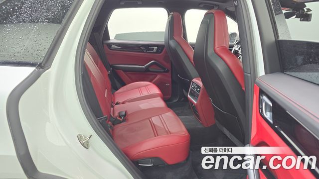 Porsche Cayenne 2020 — photo 12
