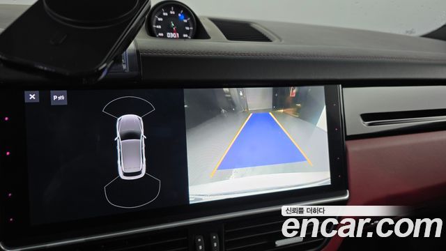 Porsche Cayenne 2020 — photo 16