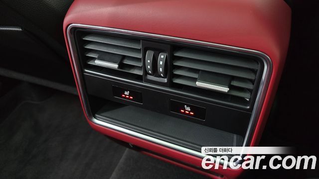 Porsche Cayenne 2020 — photo 18