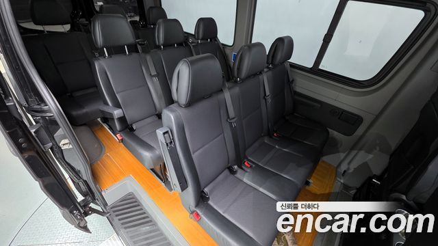 Mercedes-Benz Sprinter 2017 — photo 19
