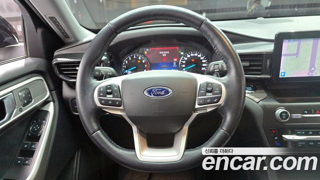 Ford Explorer 2020 — photo 13