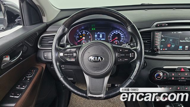 Kia Sorento 2017 — photo 13