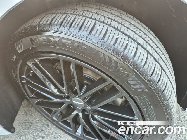 Genesis G70 2018 — photo 19