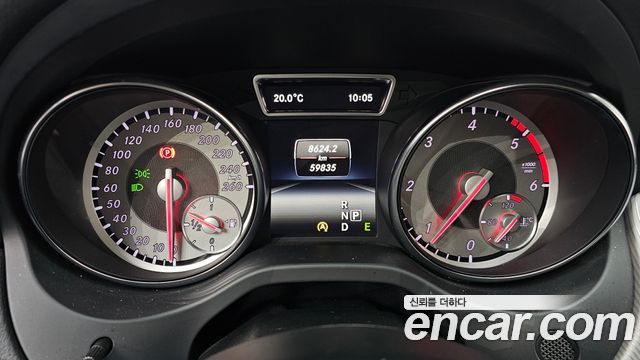 Mercedes-Benz GLA-Class 2015 — photo 8