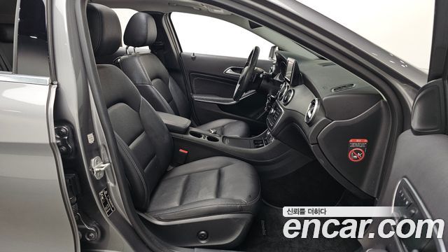 Mercedes-Benz GLA-Class 2015 — photo 11