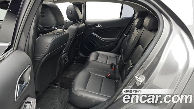 Mercedes-Benz GLA-Class 2015 — photo 12