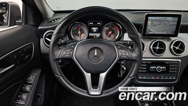 Mercedes-Benz GLA-Class 2015 — photo 13