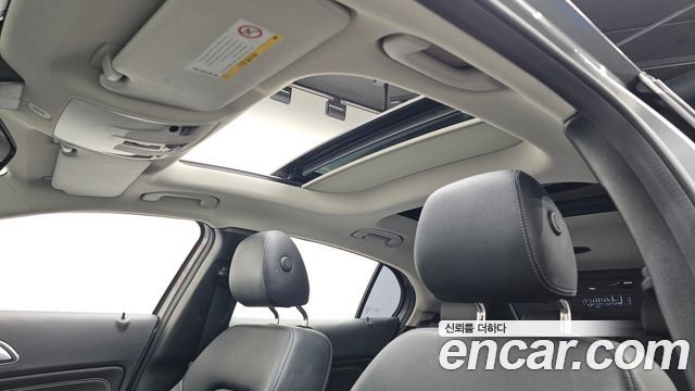 Mercedes-Benz GLA-Class 2015 — photo 20