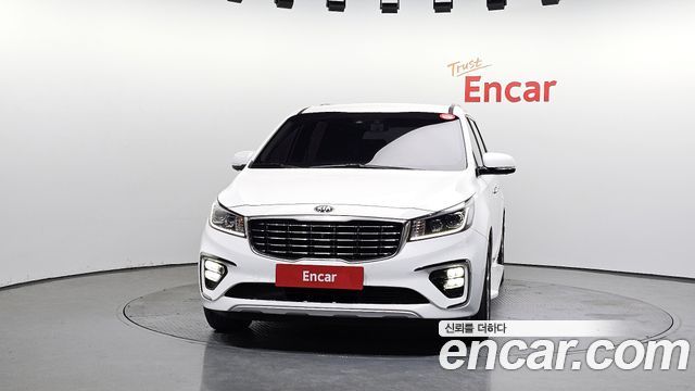 Kia Canival 2019 — photo 3