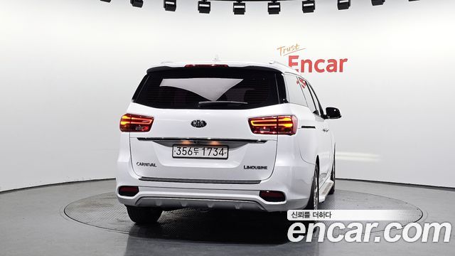 Kia Canival 2019 — photo 4