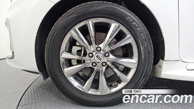 Kia Canival 2019 — photo 5