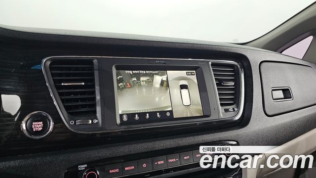 Kia Canival 2019 — photo 17