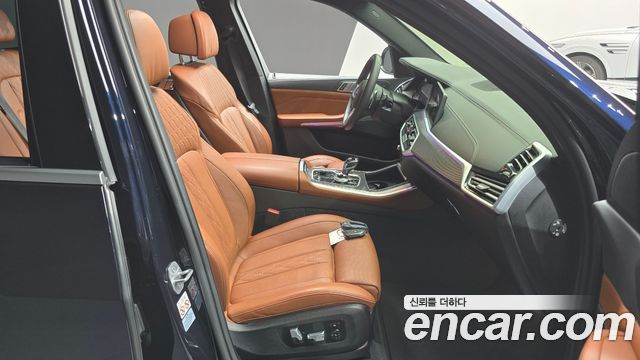 BMW X5 2022 — photo 10