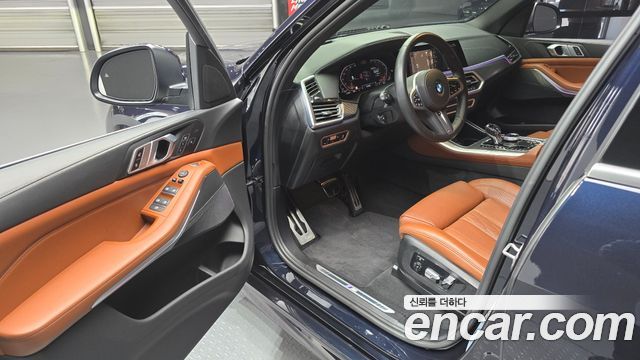 BMW X5 2022 — photo 11