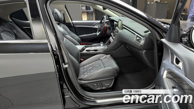 Genesis G70 2019 — photo 10