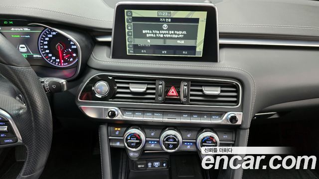 Genesis G70 2019 — photo 14