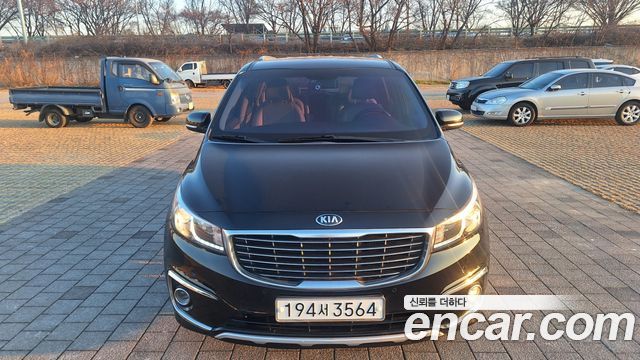 Kia Canival 2018 — photo 2
