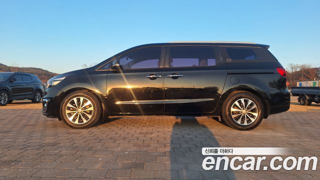 Kia Canival 2018 — photo 5
