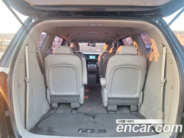 Kia Canival 2018 — photo 13