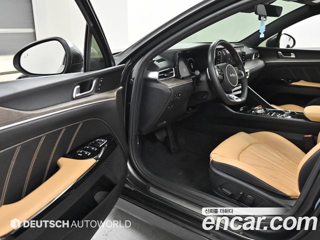 Kia K5 2022 — photo 11