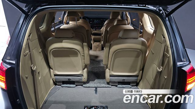 Kia Canival 2018 — photo 20