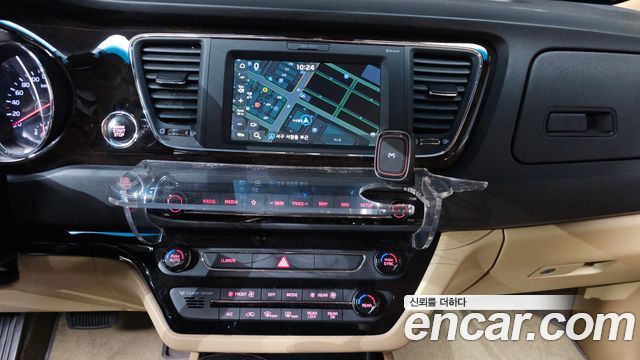Kia Canival 2019 — photo 11