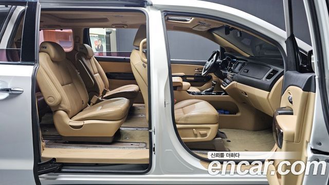 Kia Canival 2019 — photo 19