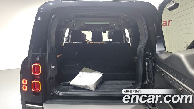 Land Rover Defender 2024 — photo 20