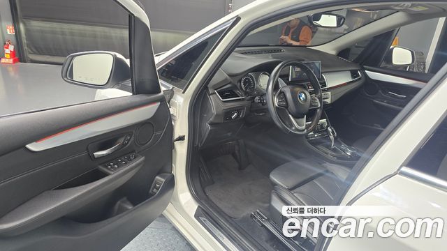 BMW 2-Series 2019 — photo 10