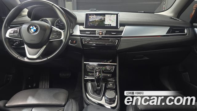 BMW 2-Series 2019 — photo 18