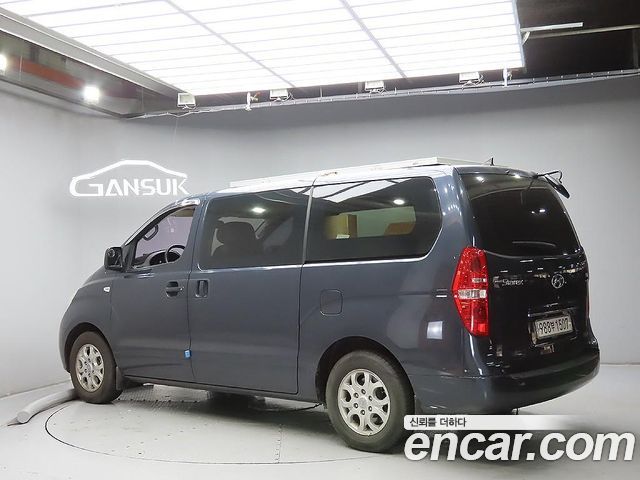 Hyundai Starex 2015 — photo 2