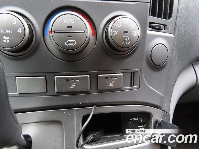 Hyundai Starex 2015 — photo 16