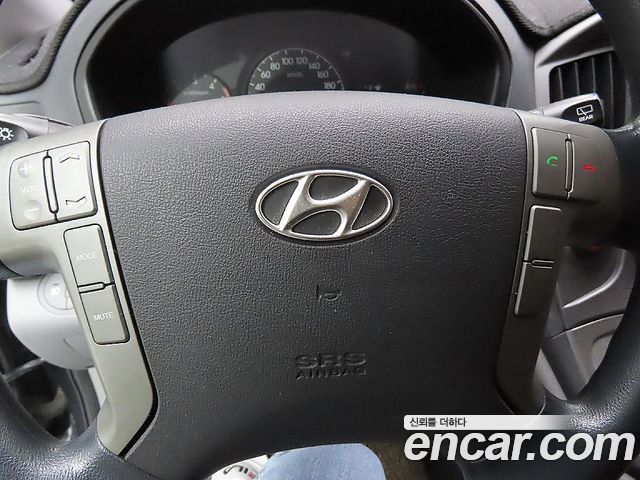Hyundai Starex 2015 — photo 18