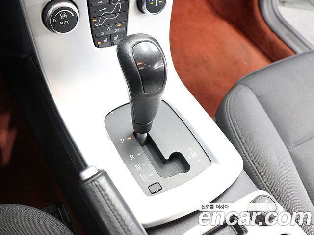 Volvo C30 2012 — photo 9