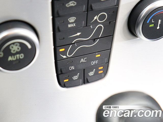 Volvo C30 2012 — photo 11