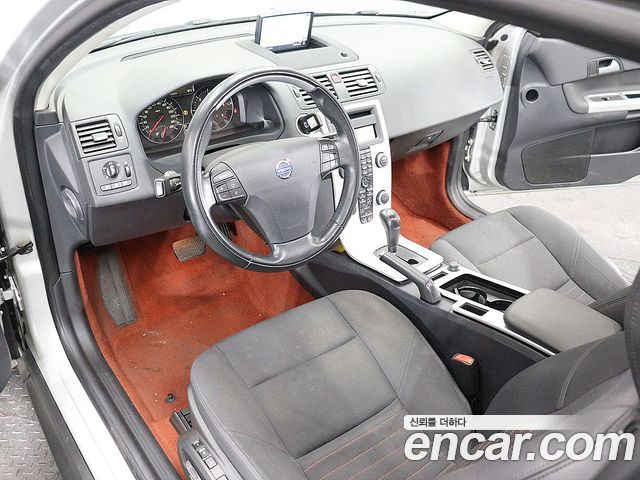 Volvo C30 2012 — photo 14