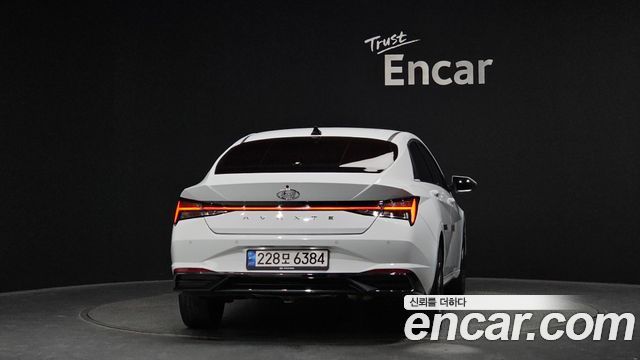 Hyundai AVANTE 2022 — photo 4