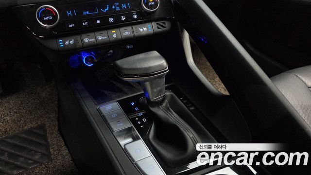 Hyundai AVANTE 2022 — photo 9