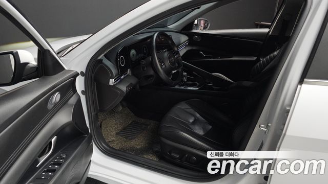 Hyundai AVANTE 2022 — photo 11