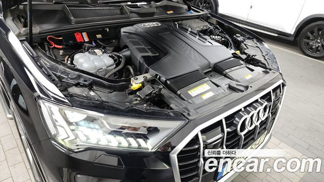 Audi Q7 2021 — photo 6